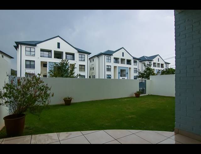 3 BEDROOM APARTMENT RENTED IN BRYANSTON